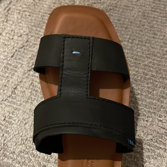 2 for $68 - TOMS Ortholite Vegan Slides - Picture 3 of 5